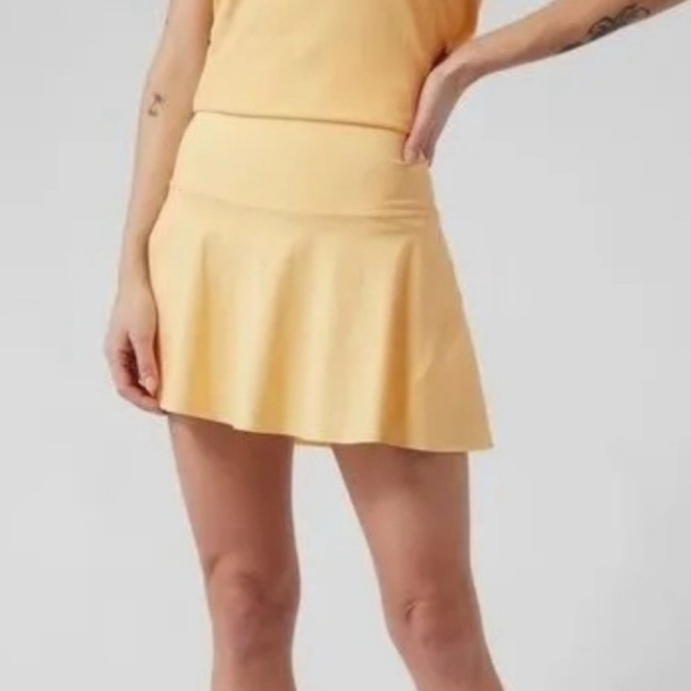 Athleta Women’s XL Ace Tennis Skort 13.5" Skirt Running Yellow Pickleball Active